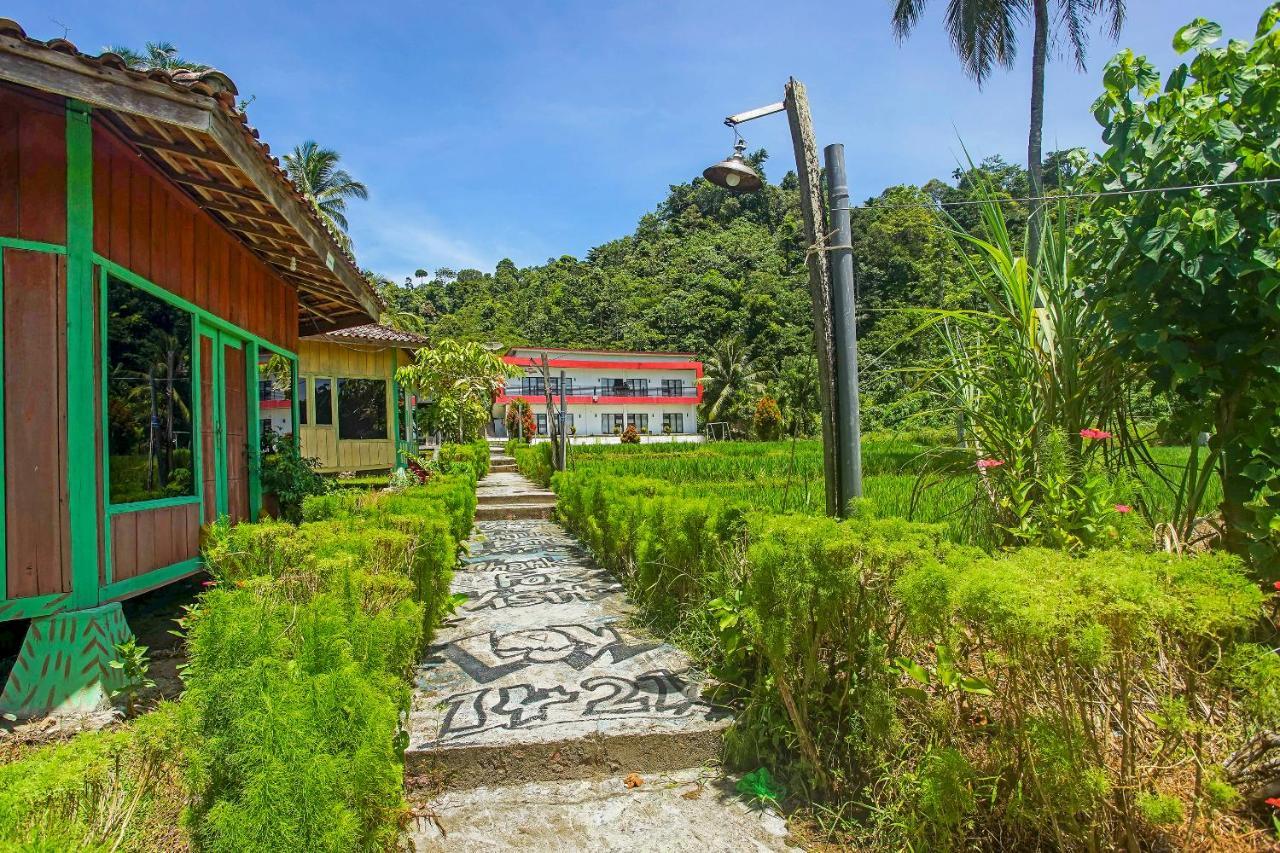 Oyo 2246 Anjung Bang Oking Hotel & Resort Pasarpulaupisang Zewnętrze zdjęcie
